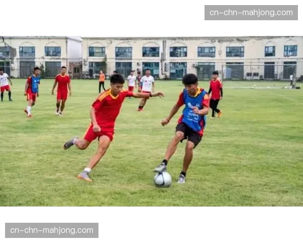 “英超‘足球基金会’报告：三月社区项目惠及超十万青少年”