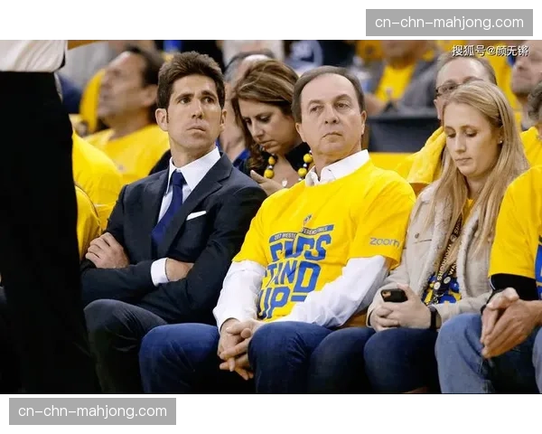 特写：常规赛收官战，勇士主场为功勋总经理鲍勃-迈尔斯举办致敬仪式